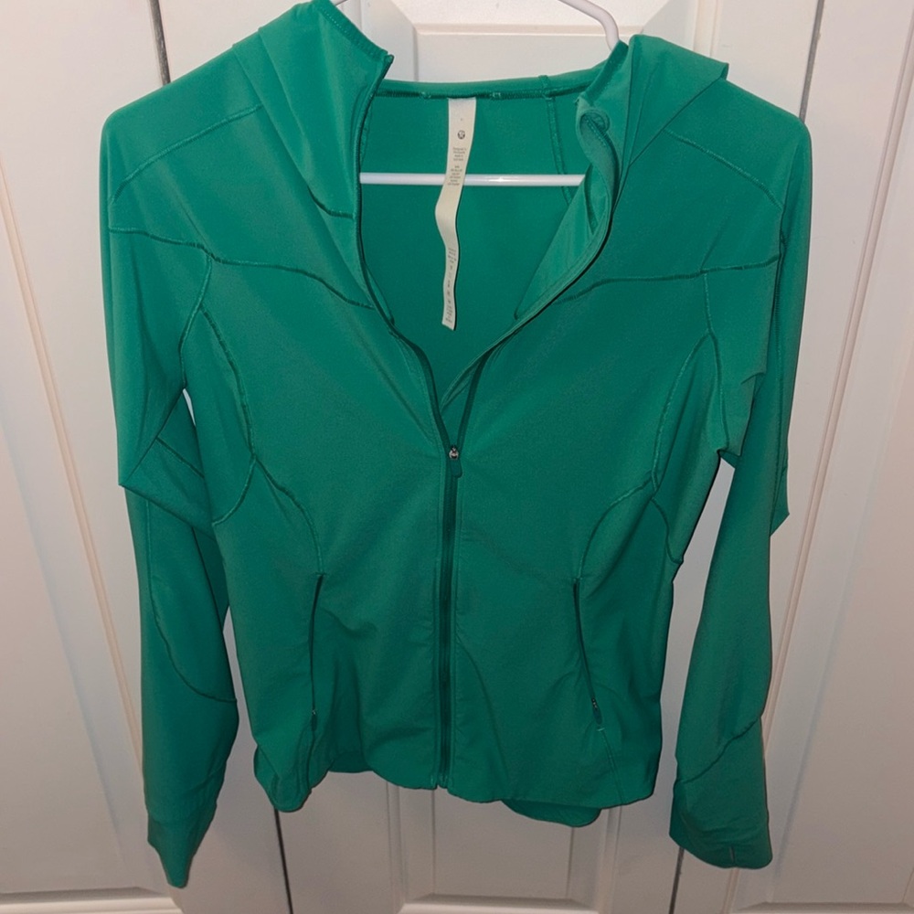 Green lululemon windbreaker jacket size 4